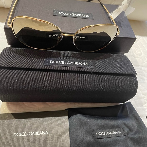 Authentic Dolce Gabbana sunglass - Picture 1 of 7
